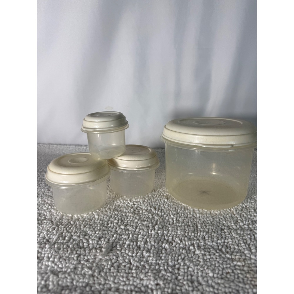 Rubbermaid Servin Saver Vintage Food Storage Set 6 Cup and 1/2 Cup‎ Almond Lids